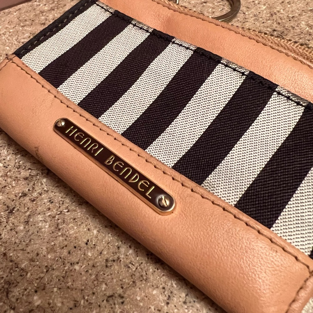 Henri Bendel keychain Card case